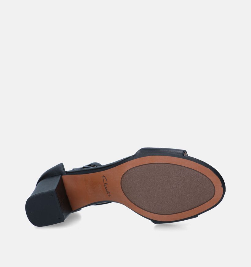 Clarks Deva Mae Sandales en Noir pour femmes (321783)