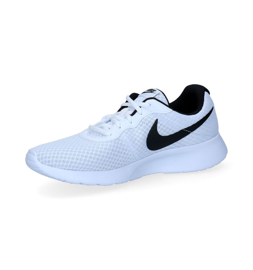 Nike Tanjun Baskets en Noir pour hommes (309098)