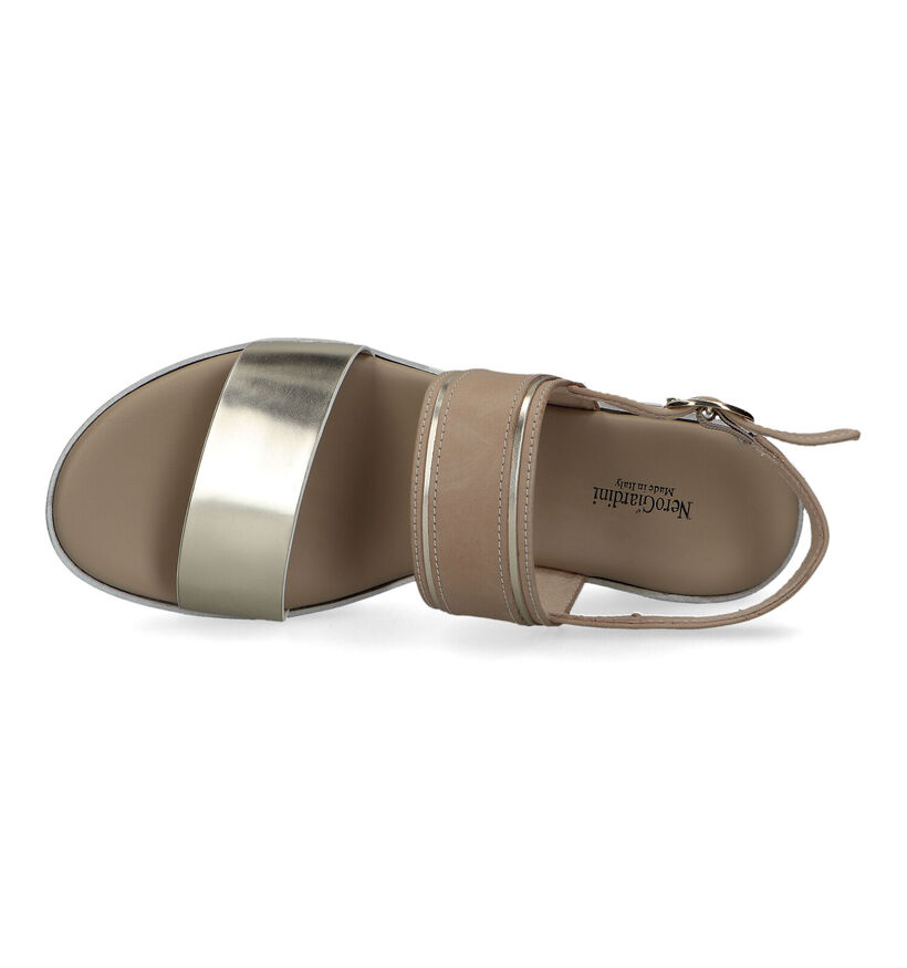 NeroGiardini Gouden Sandalen Met Plateauzool in leer (322716)
