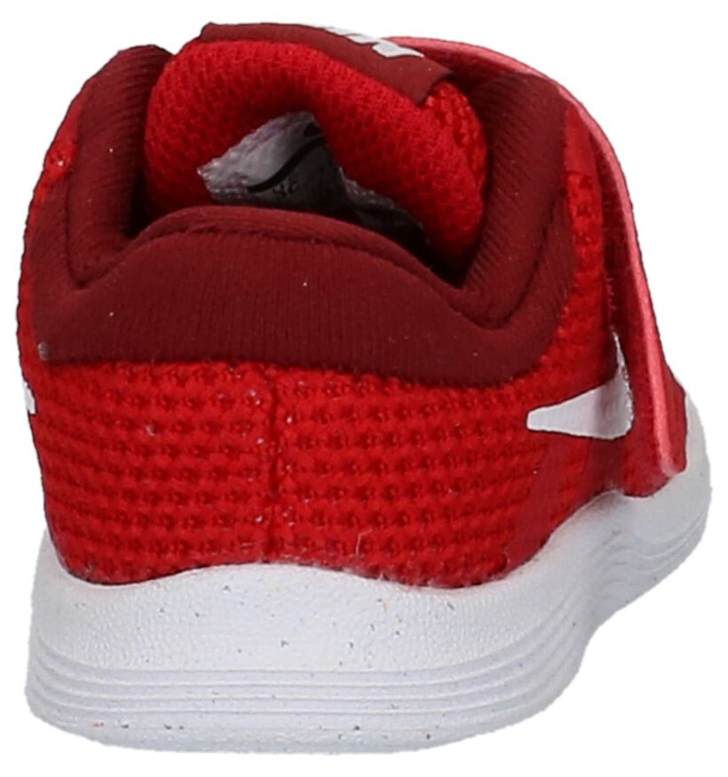 Nike Revolution Baskets basses en Rouge en textile (210011)