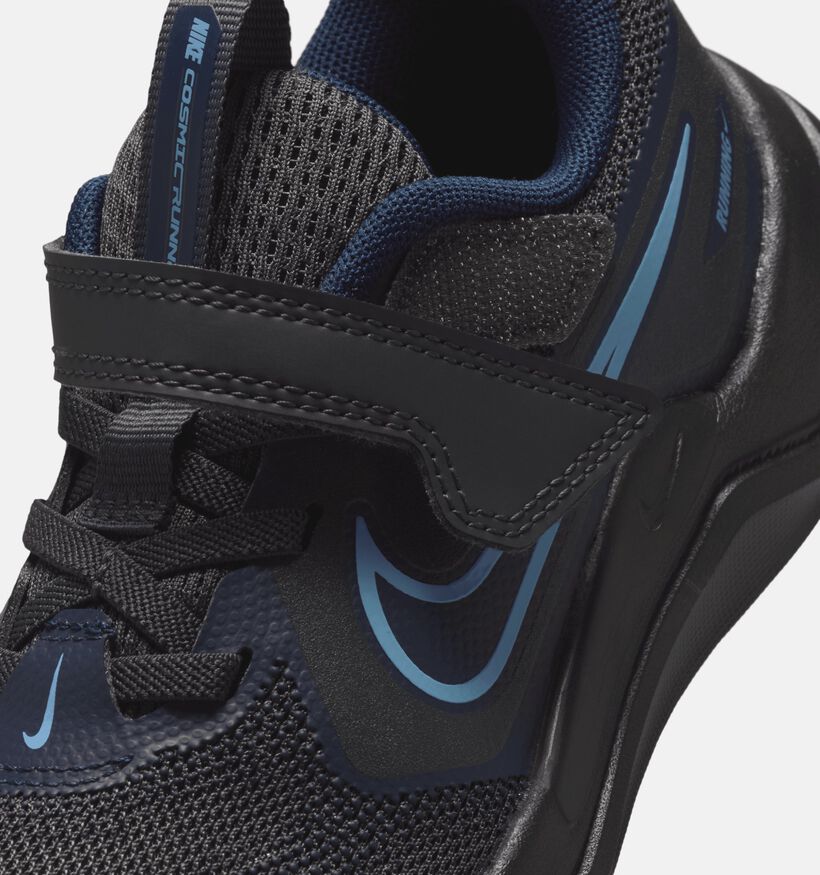 Nike Cosmic Runner Donkergrijze Sneakers voor jongens (373428)