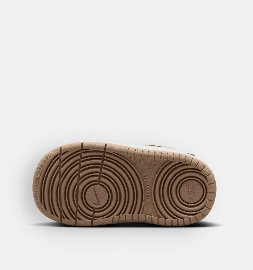 Nike Court Borough Ecru/Beige Sneakers voor meisjes (364598) - geschikt voor steunzolen