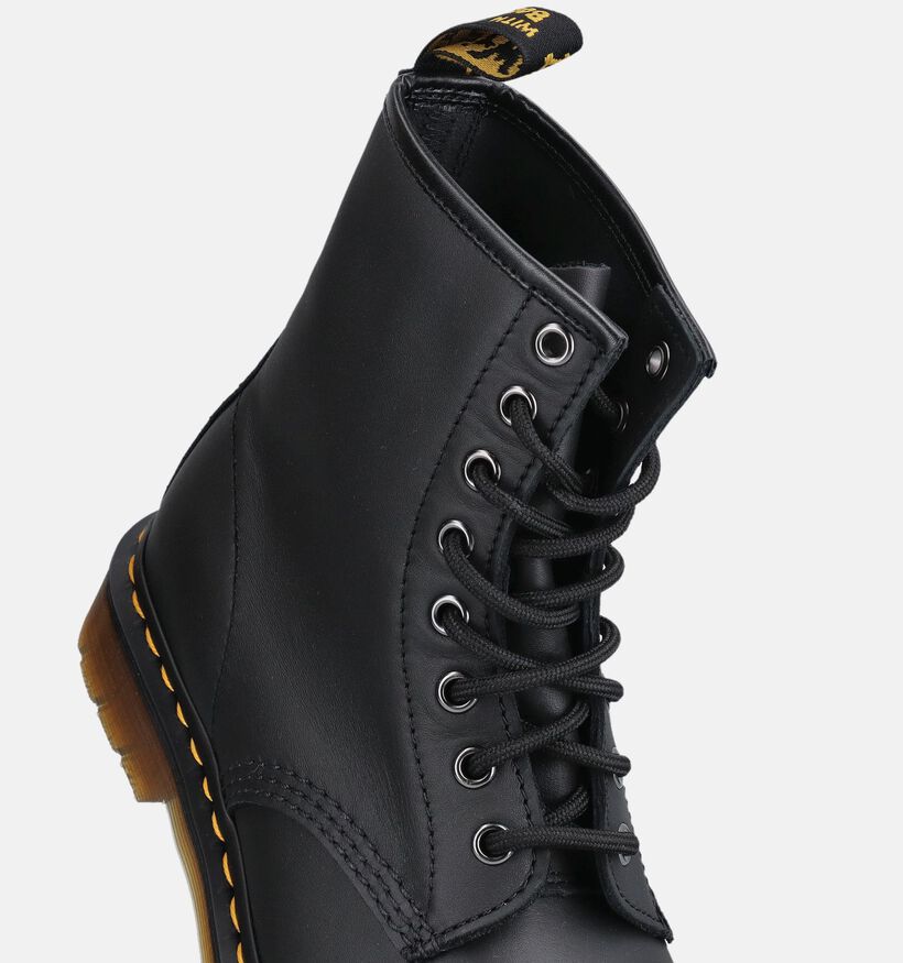 Dr. Martens 1460 Pascal 8 Eye Boots &agrave; lacets en Noir pour femmes (368494) - pour semelles orthop&eacute;diques
