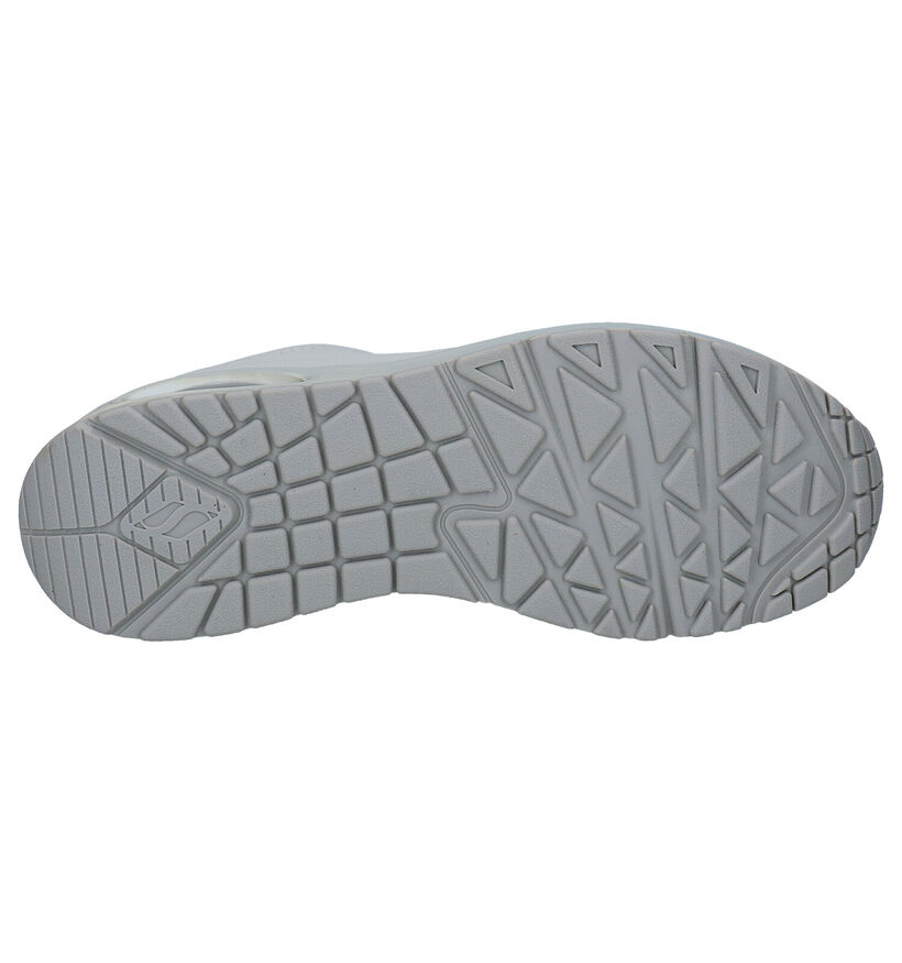 Skechers Uno Stand On Air Baskets en Noir pour femmes (350488)