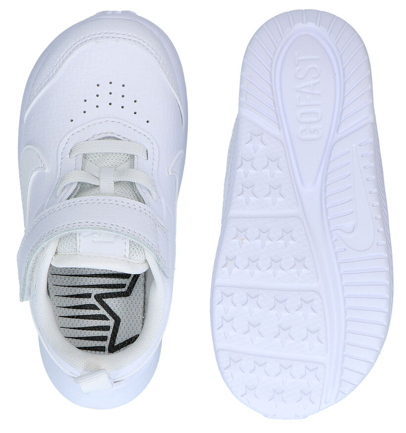 Nike Varsity Baskets en Blanc en simili cuir (277503)