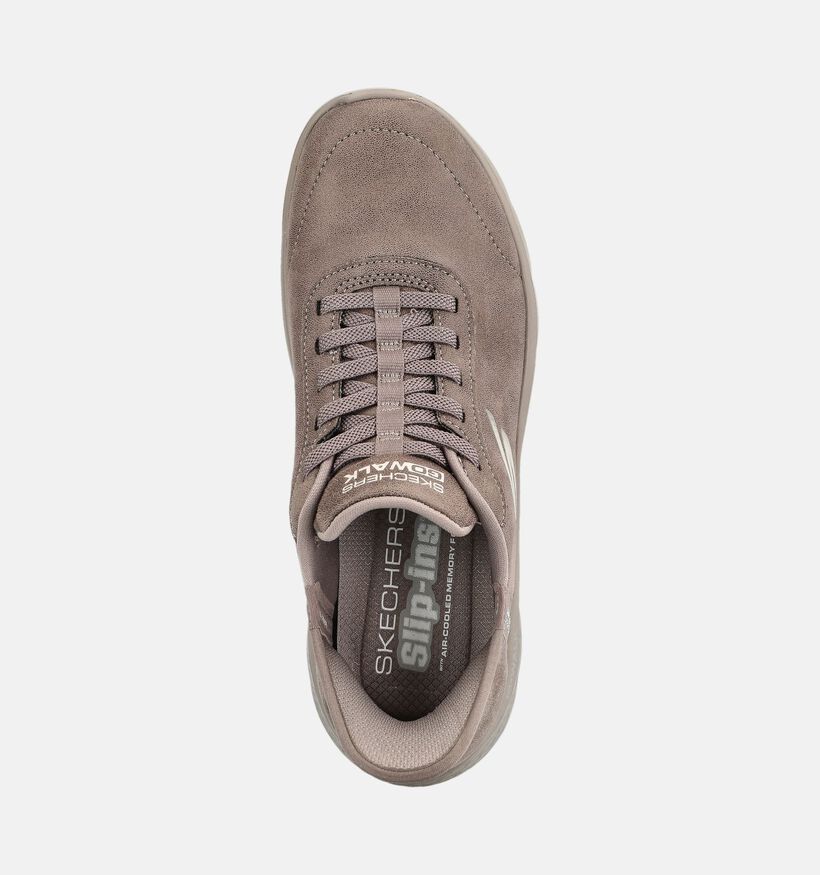 Skechers Go Walk Mali Slip-ons en Brun pour femmes (376910)