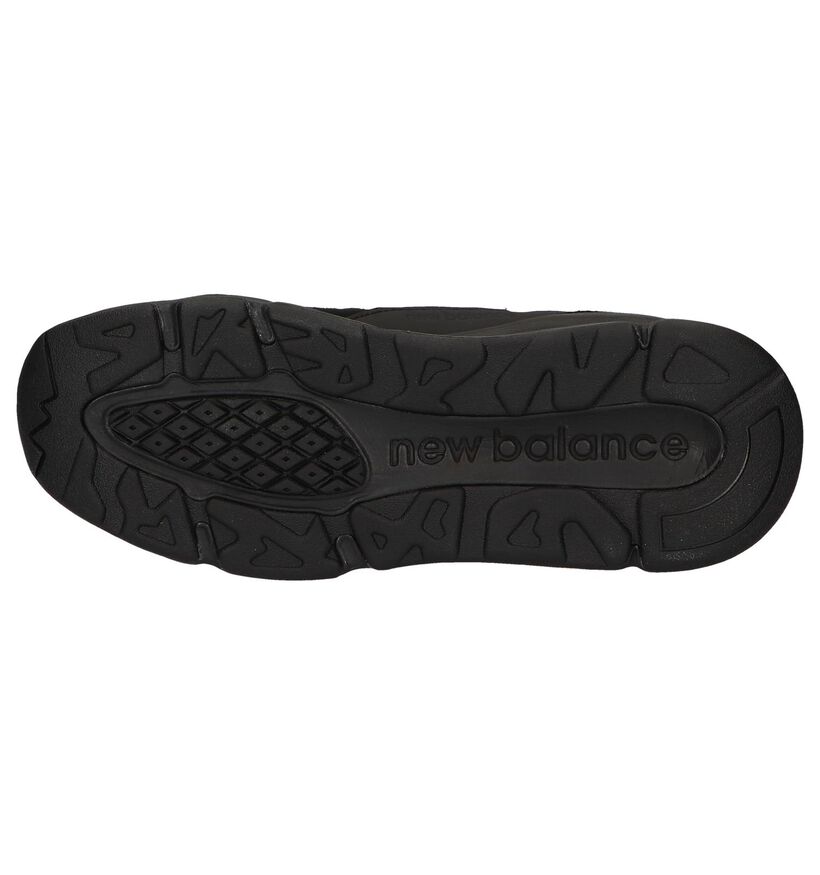 New Balance Baskets basses en Noir en daim (250389)