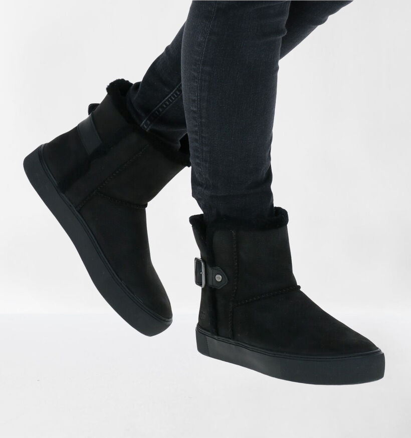 UGG Bottines en Noir en daim (253706)