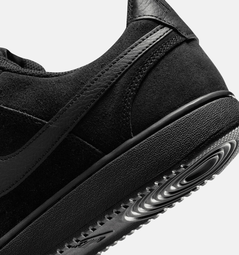 Nike Court Vision Baskets basses en Noir pour hommes (376136)