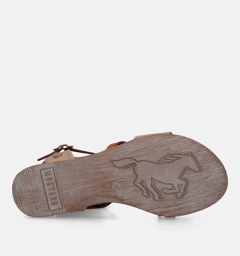 Mustang Sandales plates en Noir pour femmes (353426)