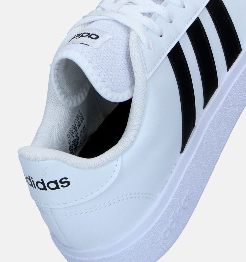 adidas Grand Court Base Baskets en Blanc pour femmes (341438)