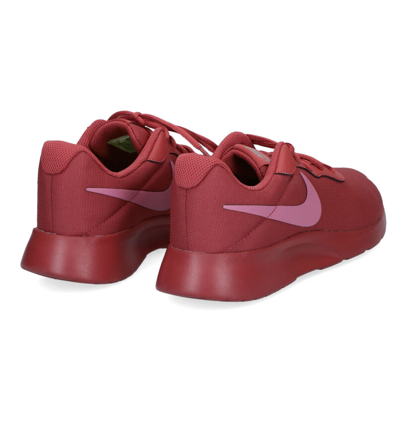 Nike Tanjun Refine Baskets en Rose pour femmes (316861)