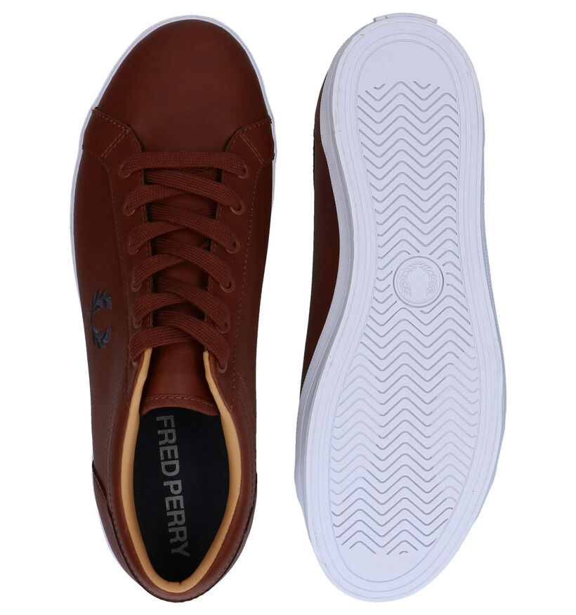 Fred Perry Chaussures basses en Cognac en cuir (279086)