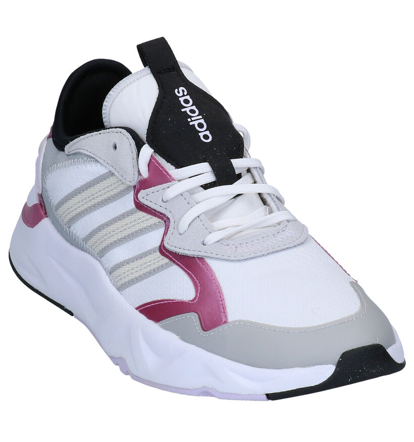adidas FutureFlow Baskets en Blanc pour femmes (284796)