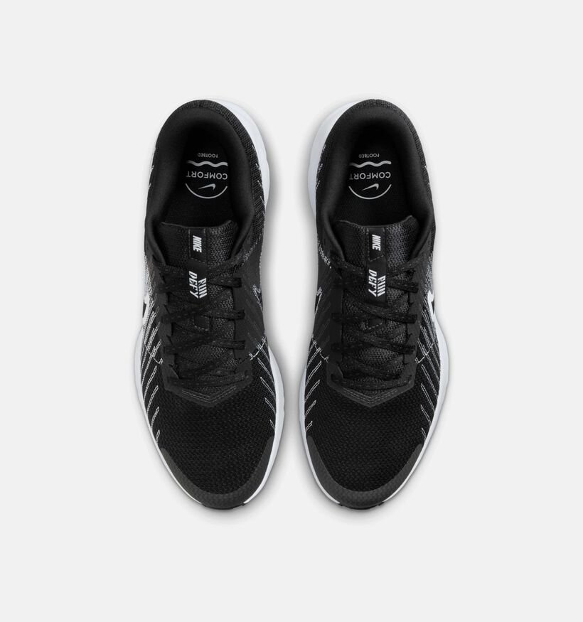 Nike Run Defy Baskets basses en Noir pour hommes (355896)