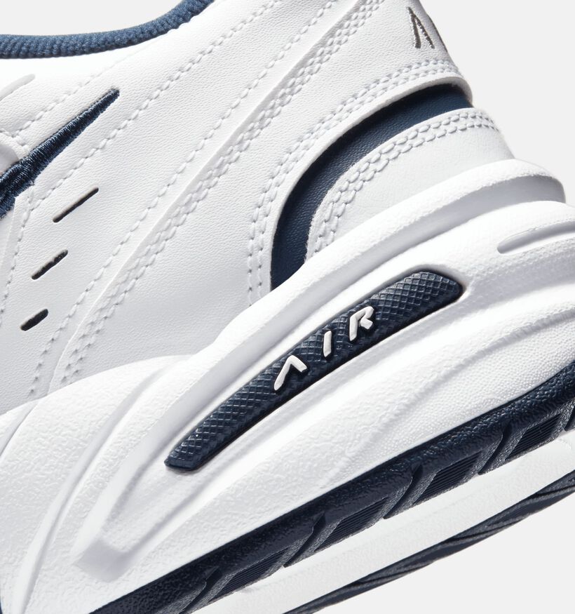 Nike Air Monarch Baskets basses en Blanc pour hommes (376109)