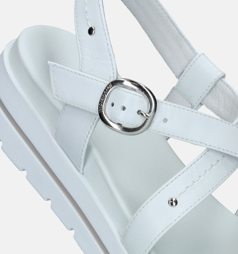 NeroGiardini Witte Sandalen Met Plateauzool voor dames (339459)