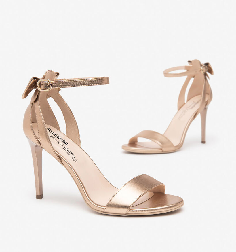 NeroGiardini Gouden Sandalen met gesloten hiel voor dames (355967)