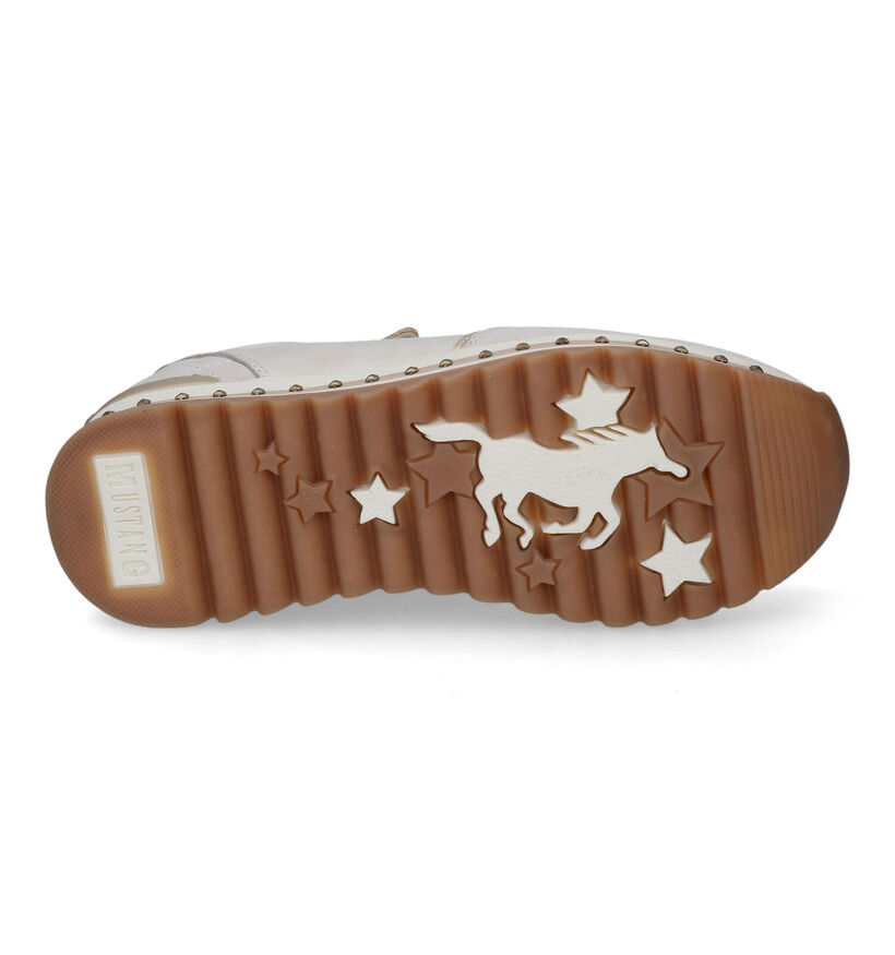 Mustang Baskets casual en Écru en simili cuir (316082)