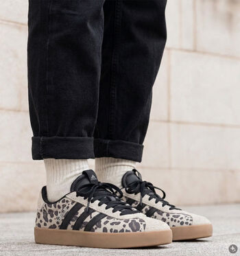 adidas VL Court 3.0 Low Baskets off white/ grey six/ gold met./Crystal Linen/ core black/ Khaki Six/Off White/Grey Six/Gold Metallic/cream white/ core black/ gold met./preloved brown/frozen purple/gold met./Dusky Bronze/ cream white/ GUM5/earth strata/ clear pink/ gold met./Flash Pink/Bliss Pink/Gold Metallic/mint ton/ bliss pink/ gold met./pure ruby/bliss blue/tech grey met./Preloved Scarlet/Core White/Bright Red/shadow red/off white/maroon/collegiate green/ftwr white/pulse magenta/Collegiate Green/Cloud White/Pulse Magenta/court green/ bliss pink/ gold met./preloved teal/clear pink/gold met./shadow navy/ purple burst/ silver met./Taupe Oxide/ Taupe Oxide/ Gold Met./carbon/ silver met./ gold met.