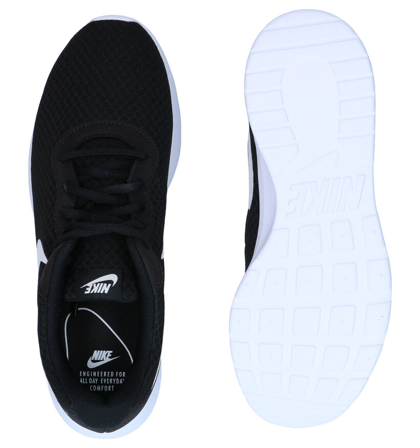 Nike Tanjun Zwarte Sneakers voor heren (309098)