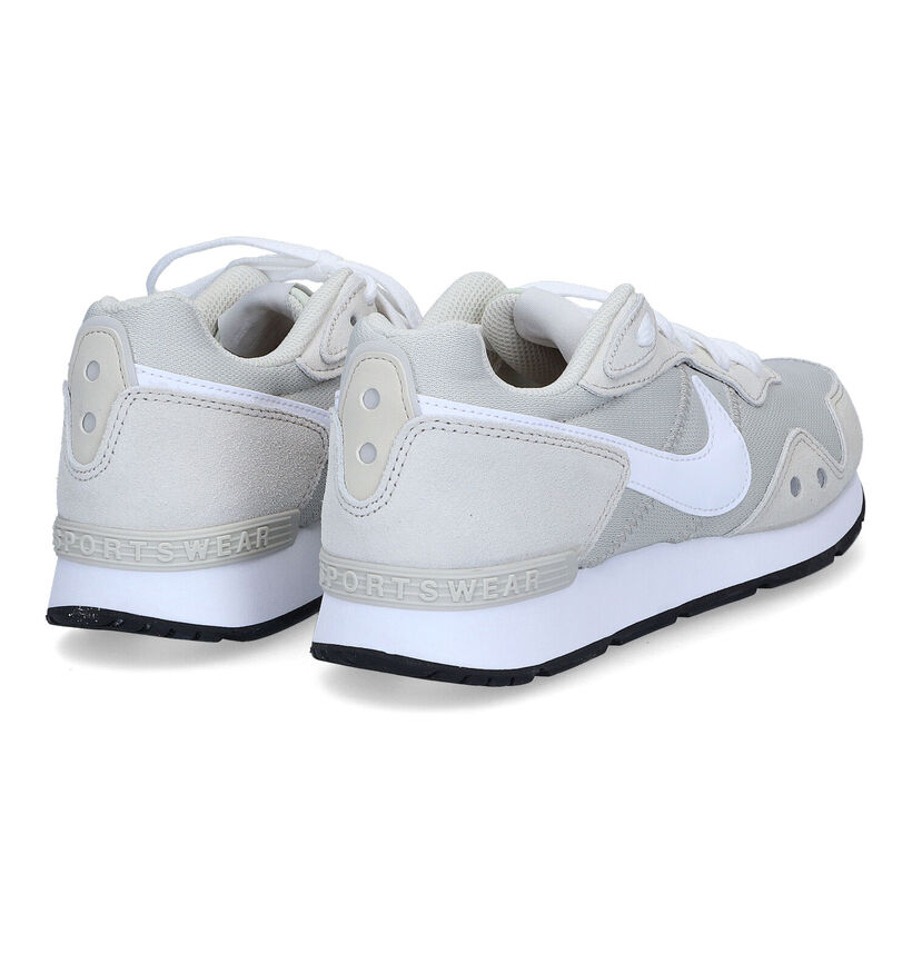 Nike Venture Runner Baskets en Blanc pour femmes (332424)