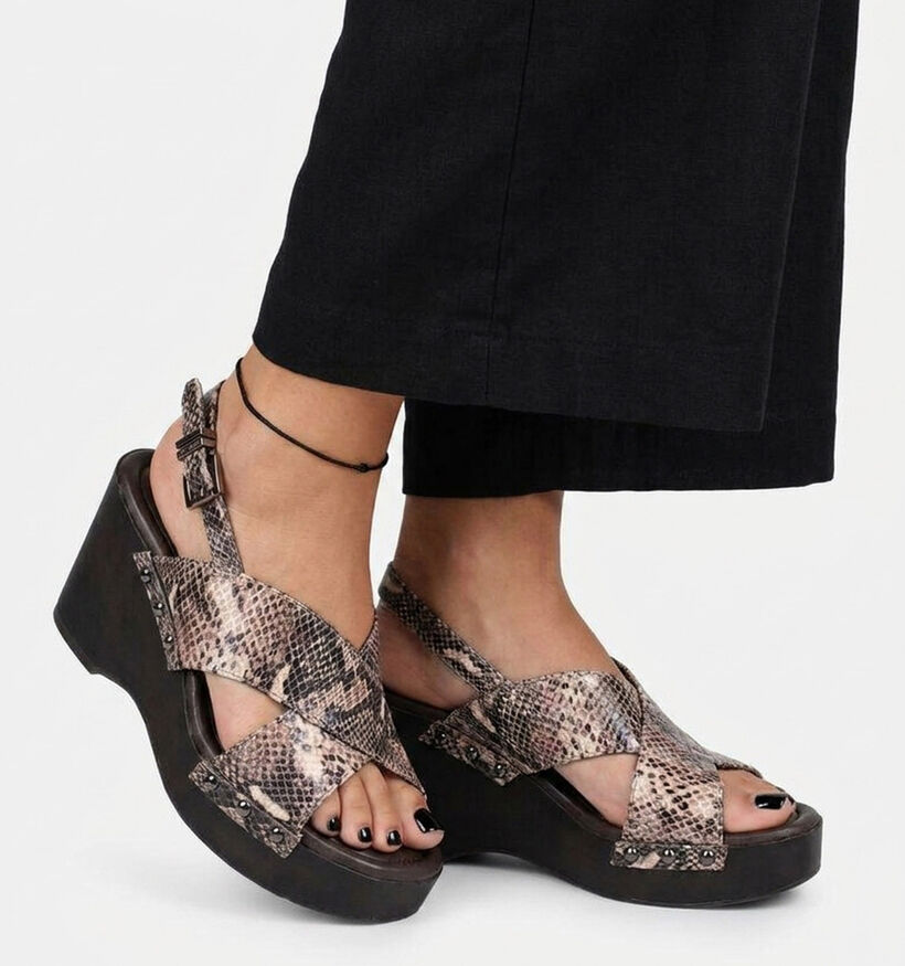 Tamaris Sandales compens&eacute;es en Noir/Brun fonc&eacute; pour femmes (371987)