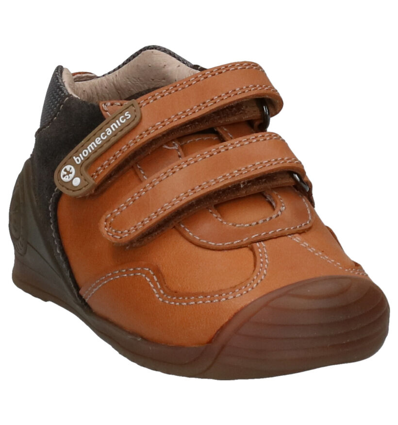 Biomecanics Chaussures basses en Cognac en cuir verni (259042)