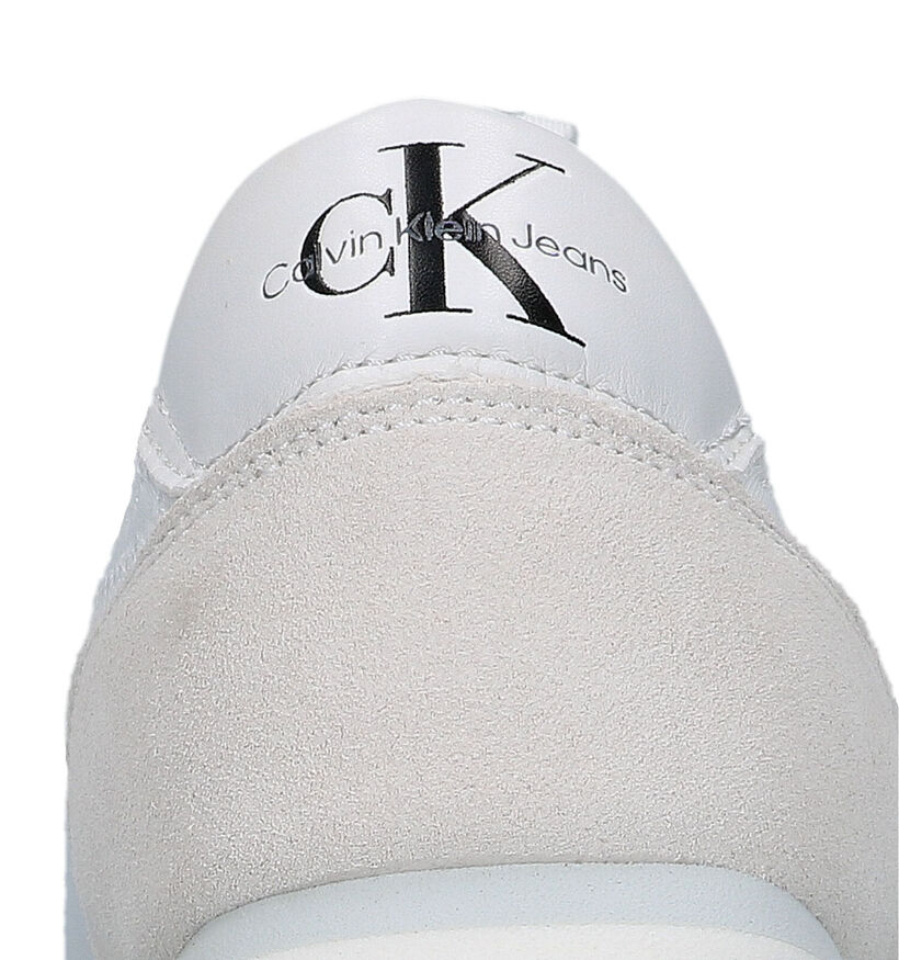 Calvin Klein Runner Sock Baskets en Blanc pour femmes (321036)