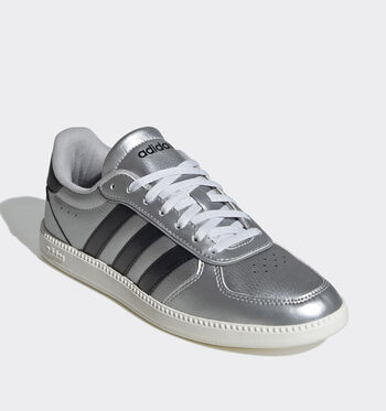 adidas Low Sneakers Matte Silver / Core Black / Off White