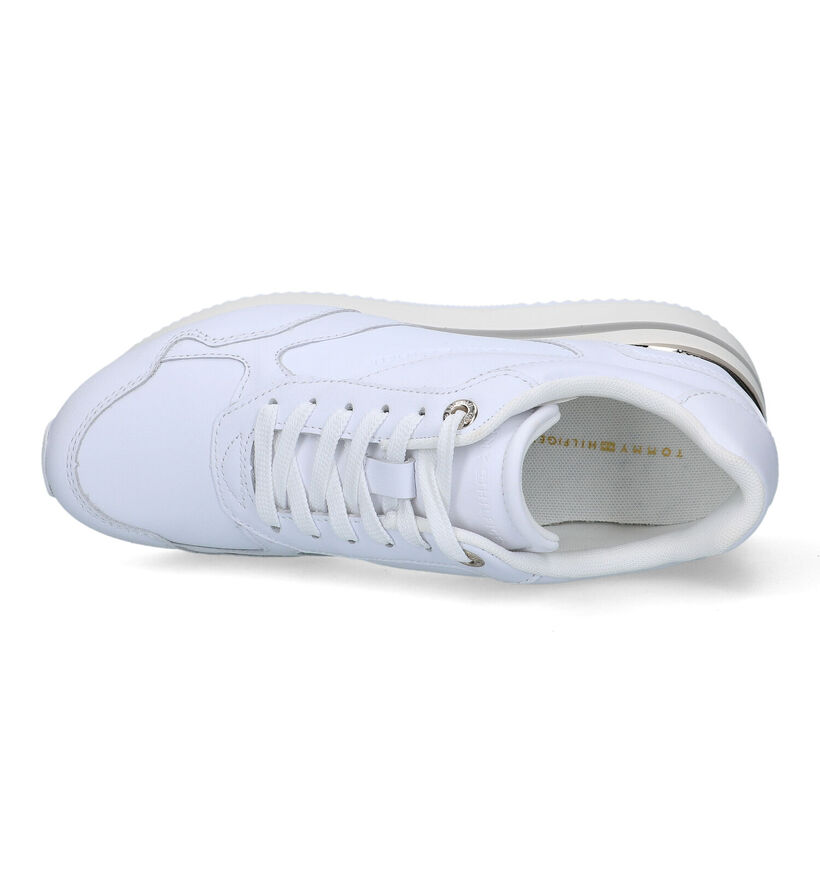 Tommy Hilfiger Wedge Baskets en Blanc pour femmes (321022)