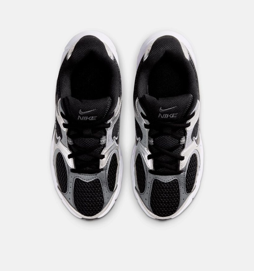 Nike V5 RNR Baskets basses en Noir pour gar&ccedil;ons (377287)