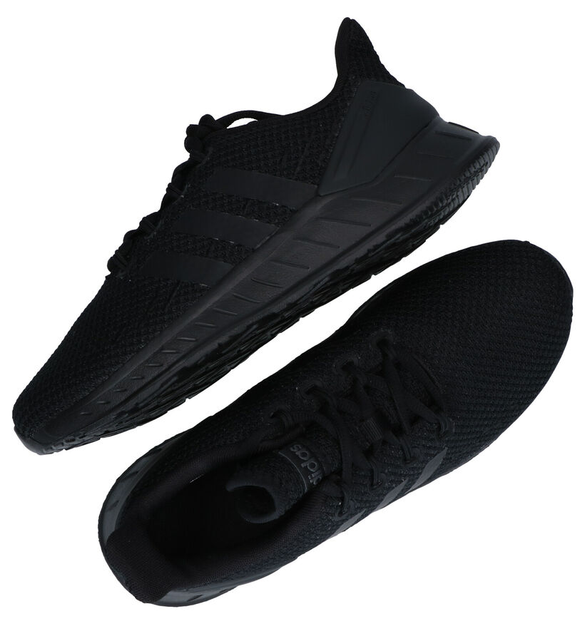 adidas Questar Flow Zwarte Sneakers in kunstleer (290788)