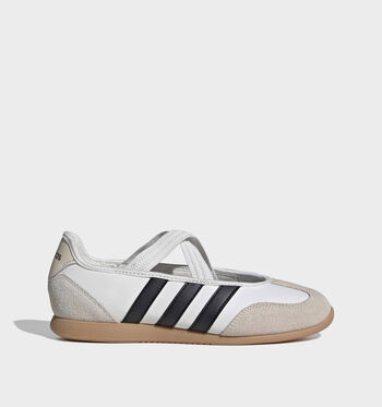 adidas Barreda Chaussures plates core black/ core white/ GUM5/core white/ core black/ GUM 3
