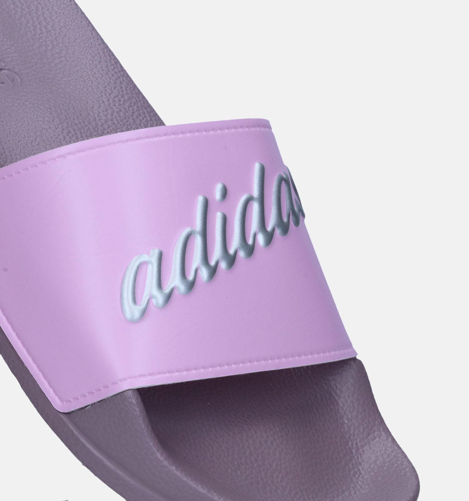 Adidas lila slippers deals