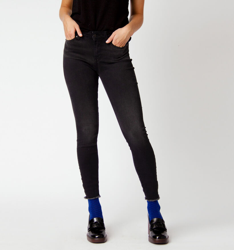 Vero Moda Peach Skinny Jeans en Noir L32 pour femmes (318354)