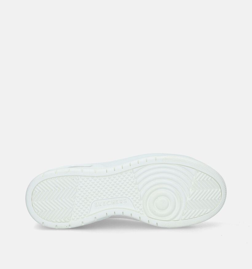 Skechers Uno Court Baskets en Blanc pour femmes (335215)