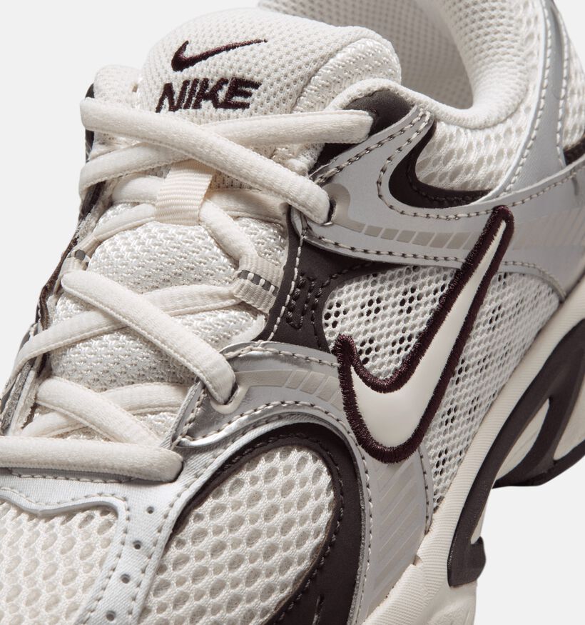 Nike V5 RNR Phantom Baskets basses en Blanc/Marron fonc&eacute; pour filles, gar&ccedil;ons (373448)