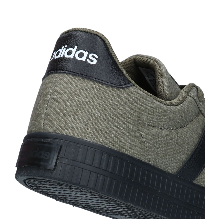 adidas Daily 3.0 Baskets en Noir pour hommes (329406)