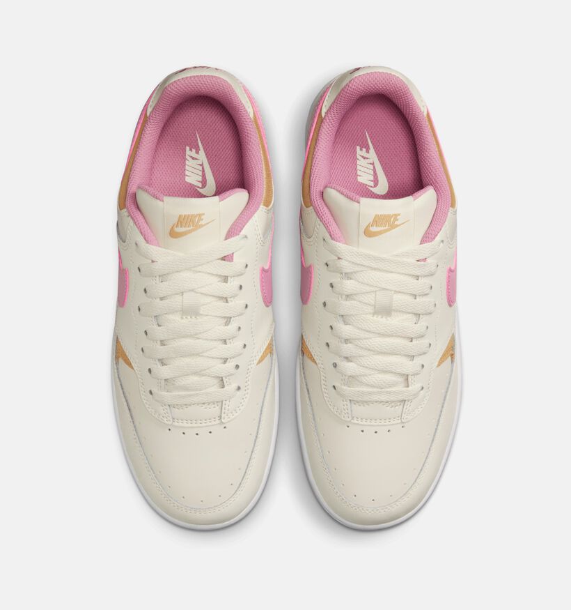 Nike Gamma Force Baskets en Naturel pour femmes (350453)