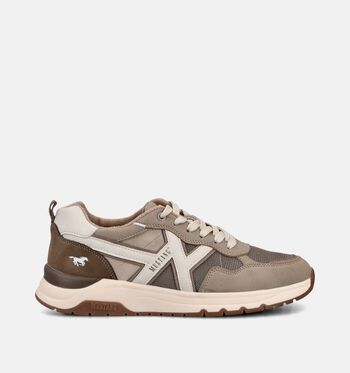 Mustang Chaussures plates Marron