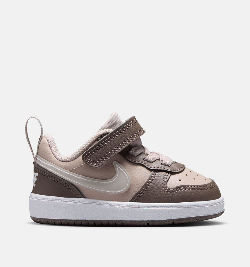Nike Court Borough Low Baskets basses en Marron pour filles (376159)