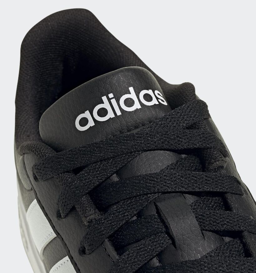 adidas Streettalk Zwarte/Witte Sneakers voor jongens (372665) - geschikt voor steunzolen