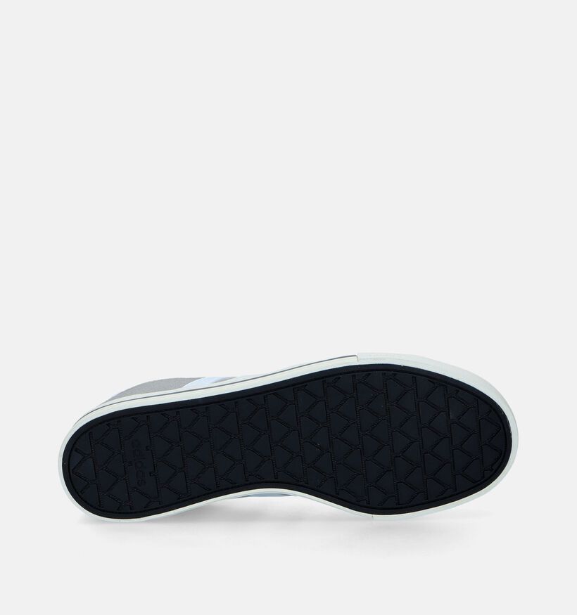 adidas Daily 4.0 Baskets en Gris pour garçons, hommes (343278)