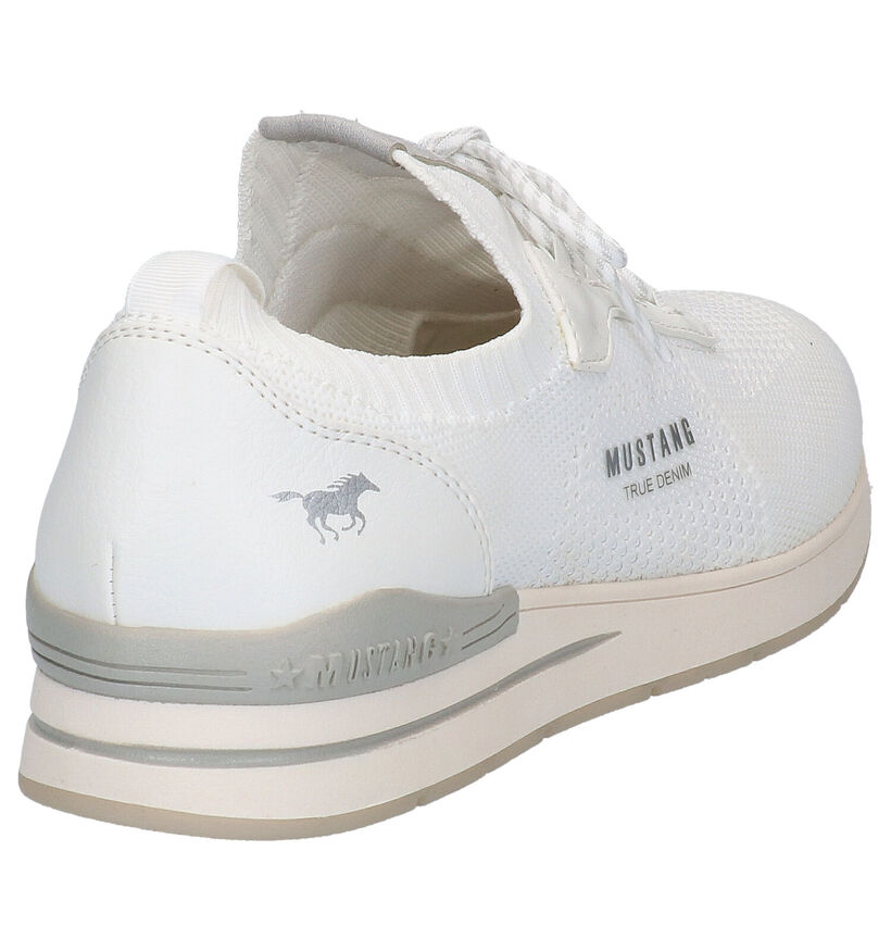 Mustang Witte Slip-on Sneakers in stof (271195)