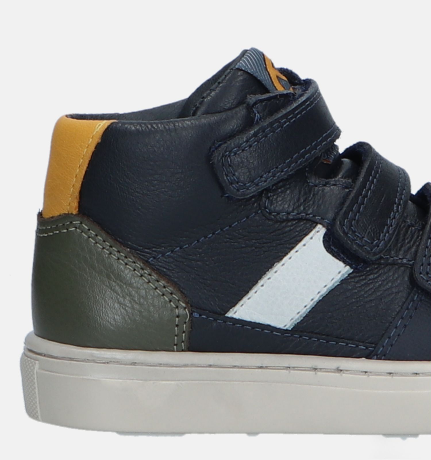 Chaussure best sale montant garcon
