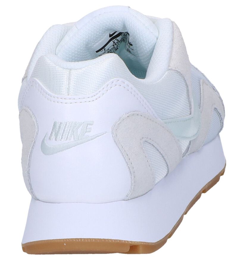 Nike Baskets sportives en Blanc en daim (249805)
