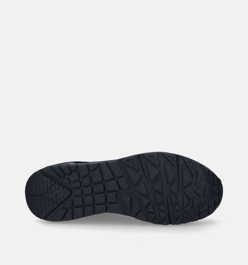 Skechers Uno Stand On Air Baskets en Noir pour femmes (350488)