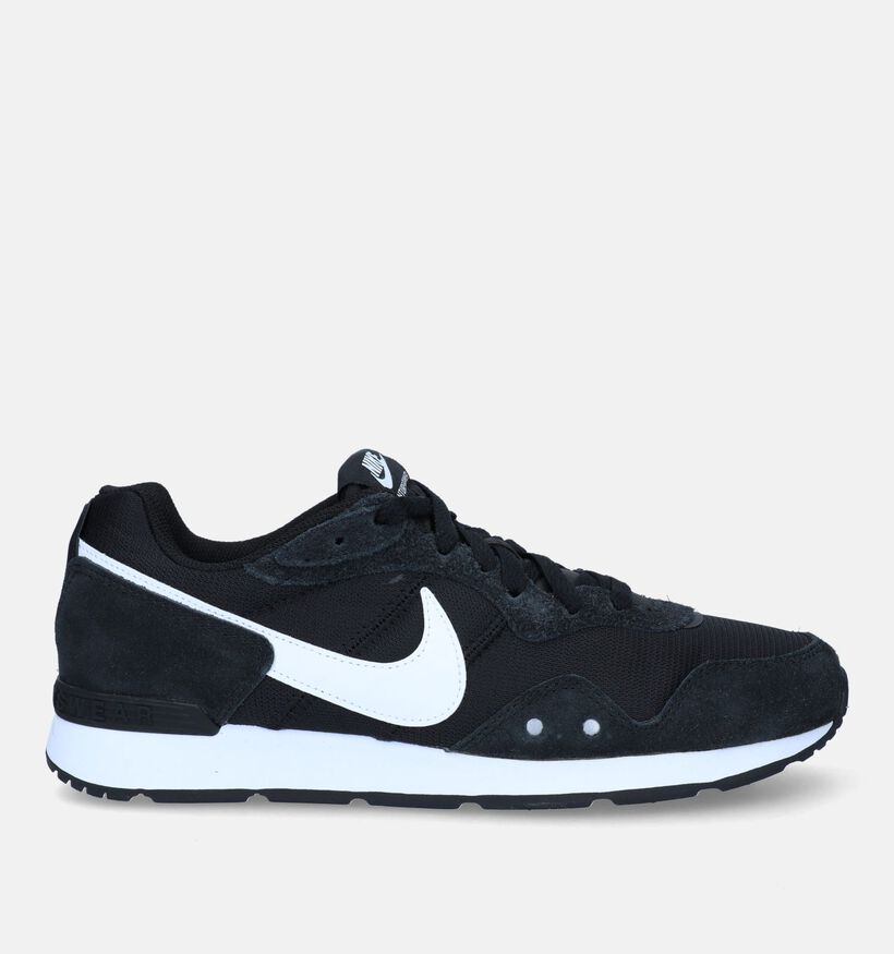 Nike Venture Runner Baskets en Noir pour hommes (332339)