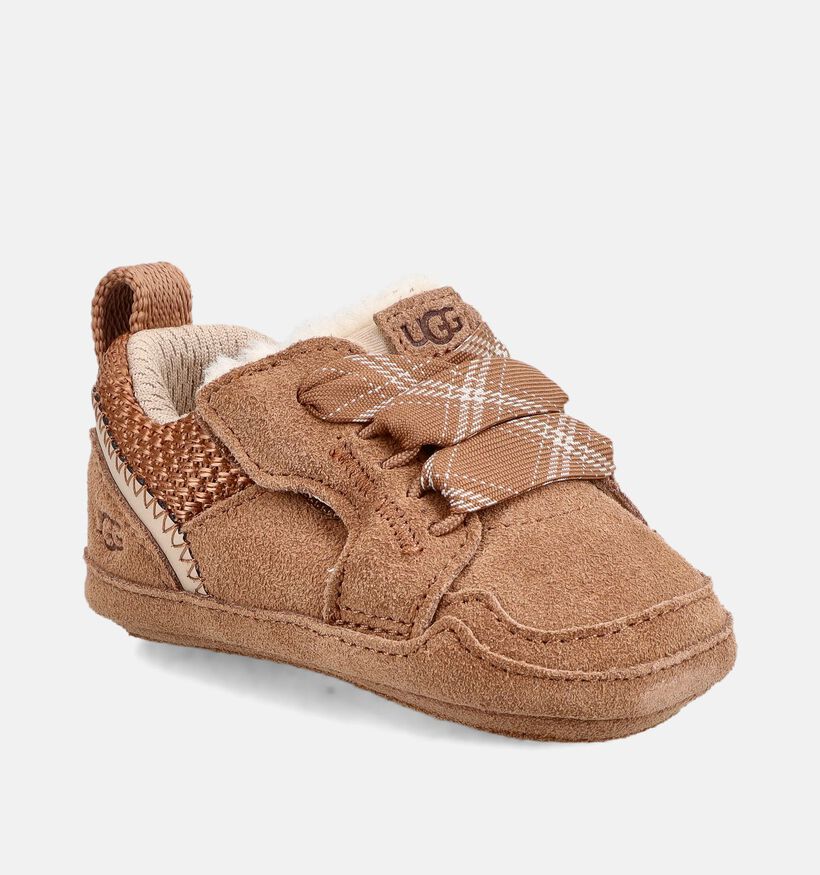 UGG Baby Lowmel Chestnut Chaussons pour b&eacute;b&eacute; en Cognac pour filles (378072)